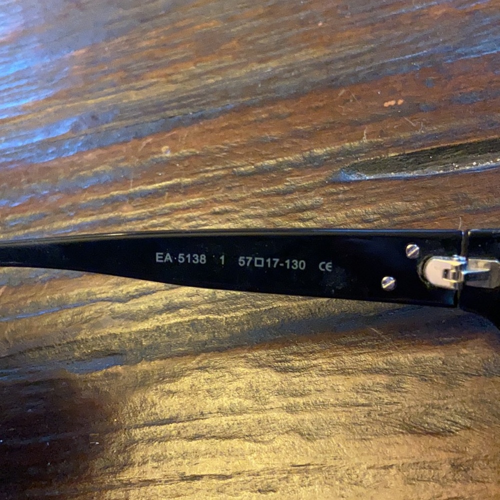 Elizabeth Arden EA-5138 Sunglasses - Picture 4 of 5